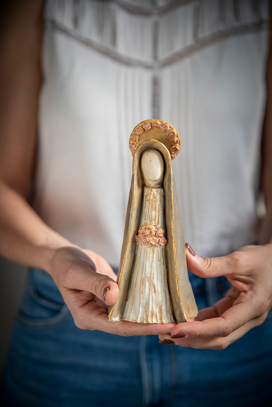 Virgen manto verde