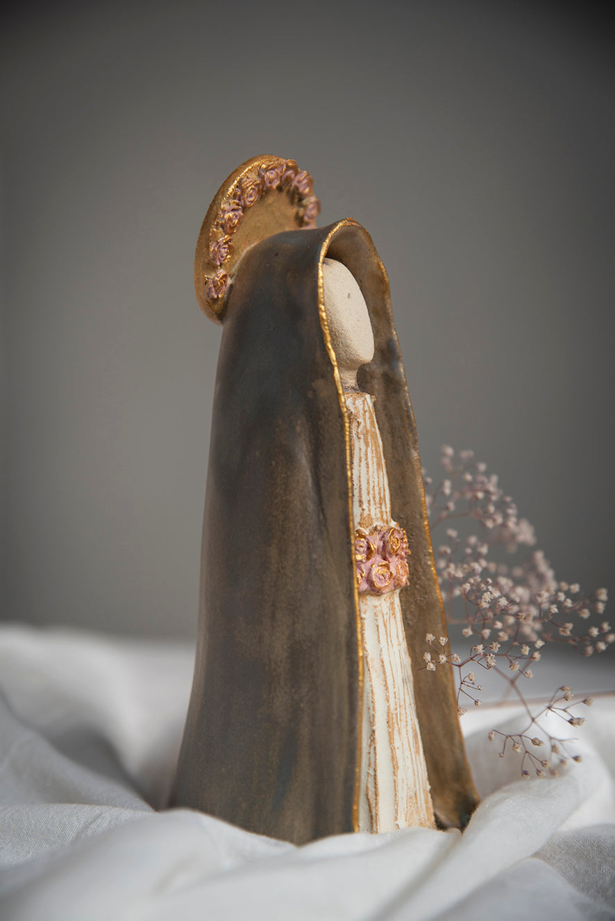 Virgen manto verde