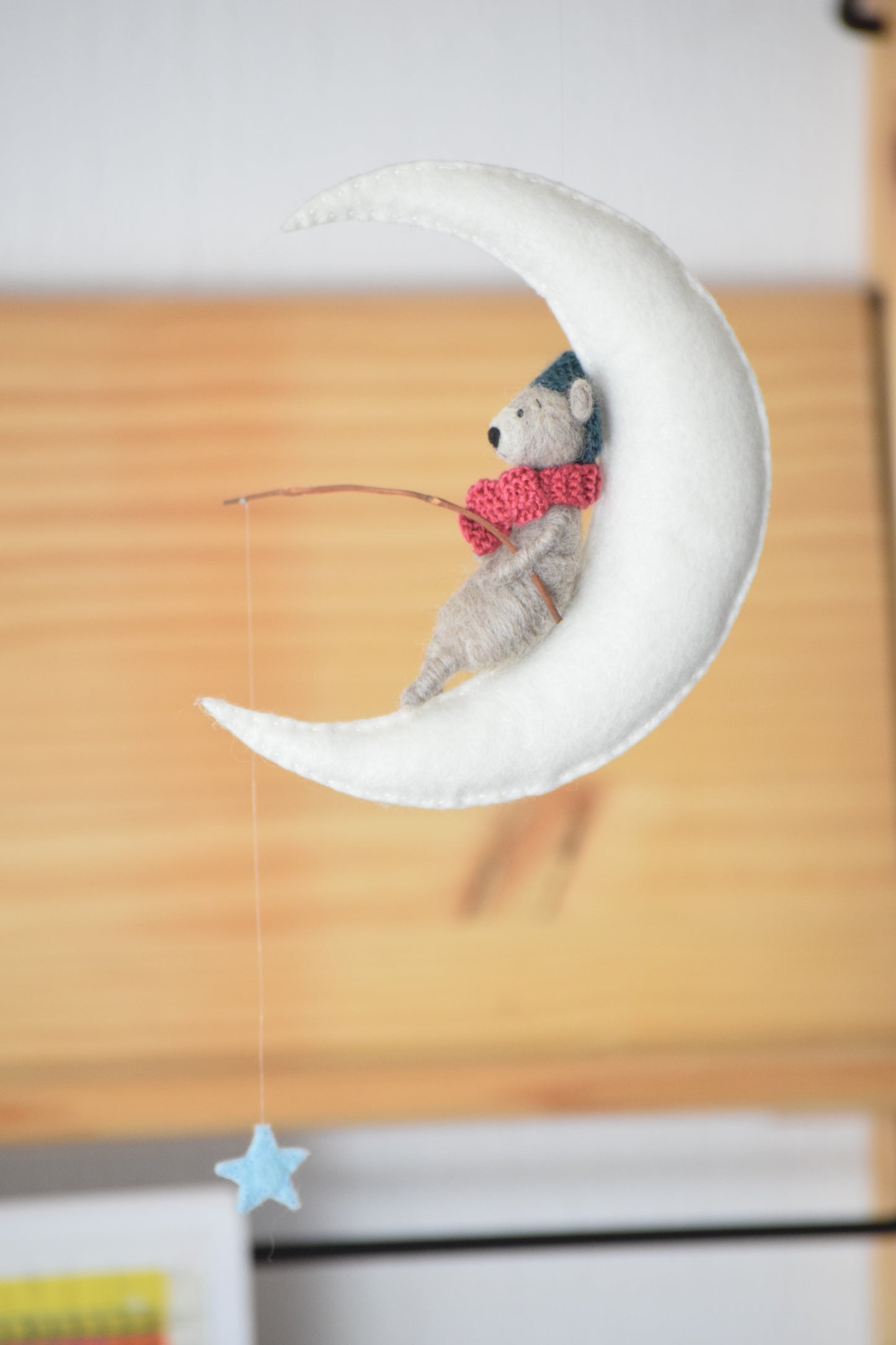 Móvil Oso Luna Gris Claro S