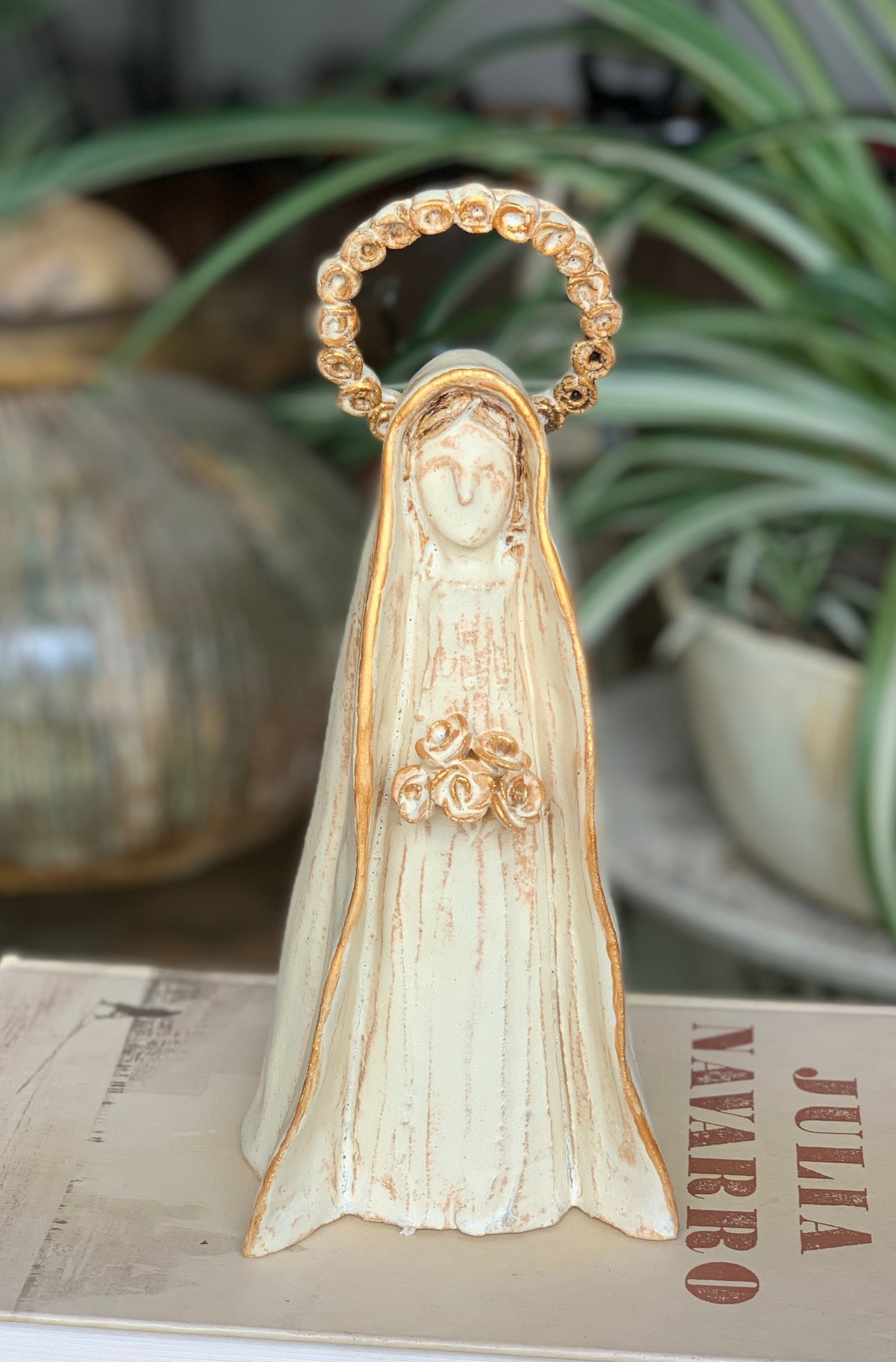 Virgen Aureola Flores