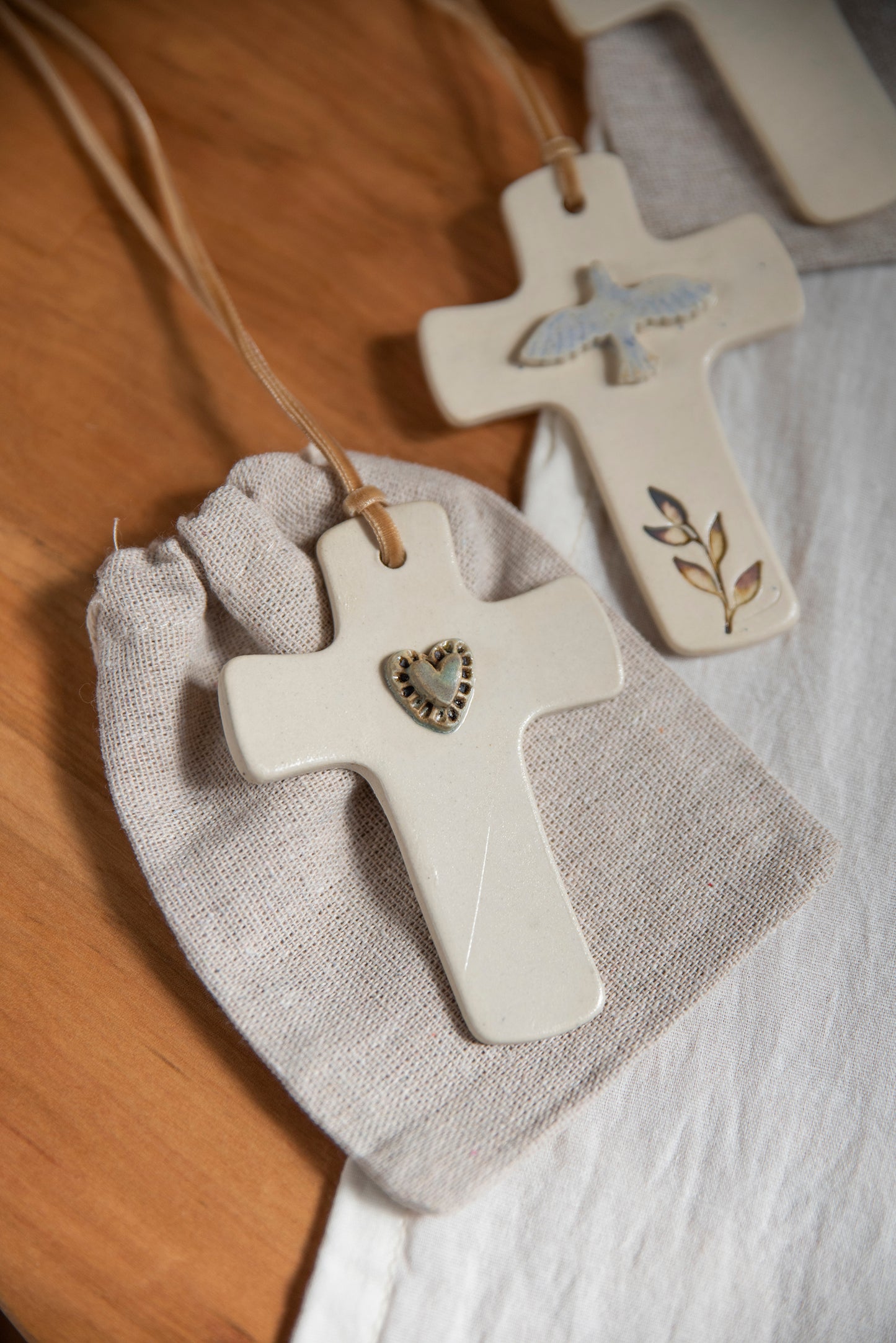 Cruces de cerámica + bolsita