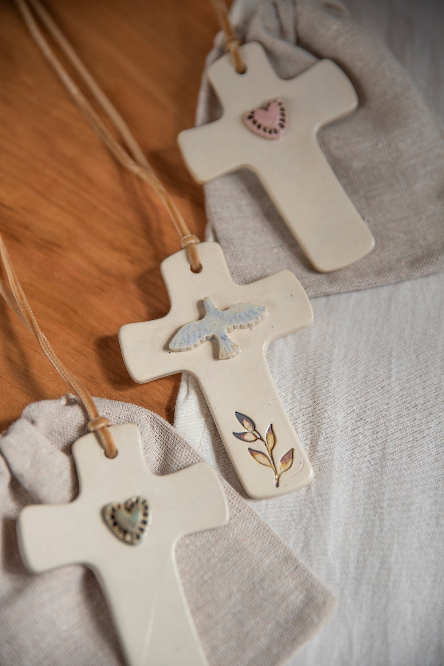 Cruces de cerámica + bolsita