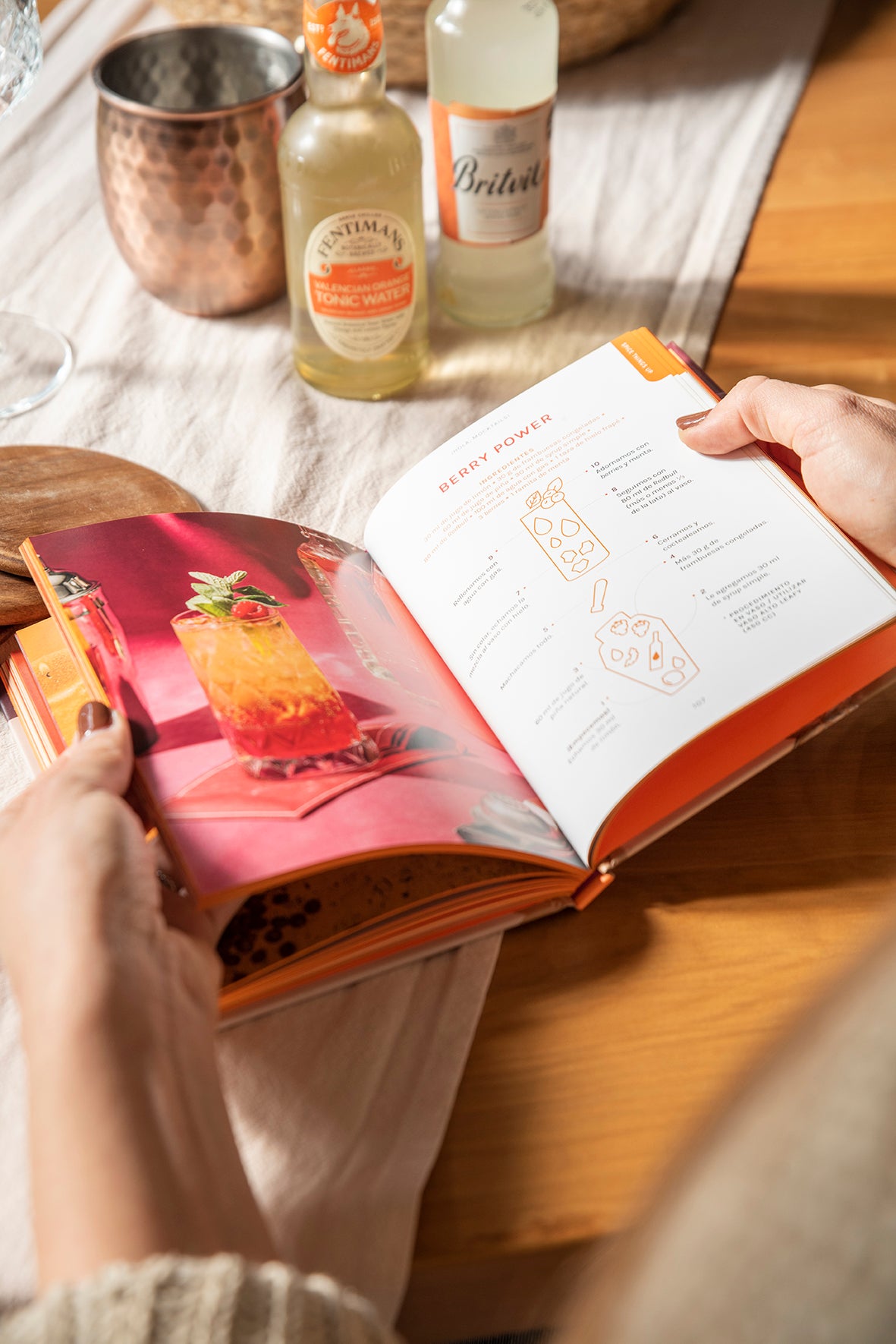 Libro ¡Hola Mocktails! de Manu Iturrieta