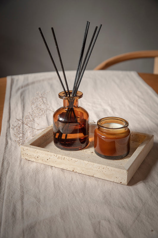 Bandeja de mármol con borde