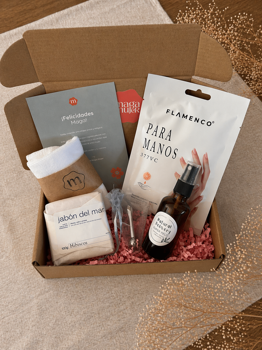 Caja manos de mujer, detalles con amor