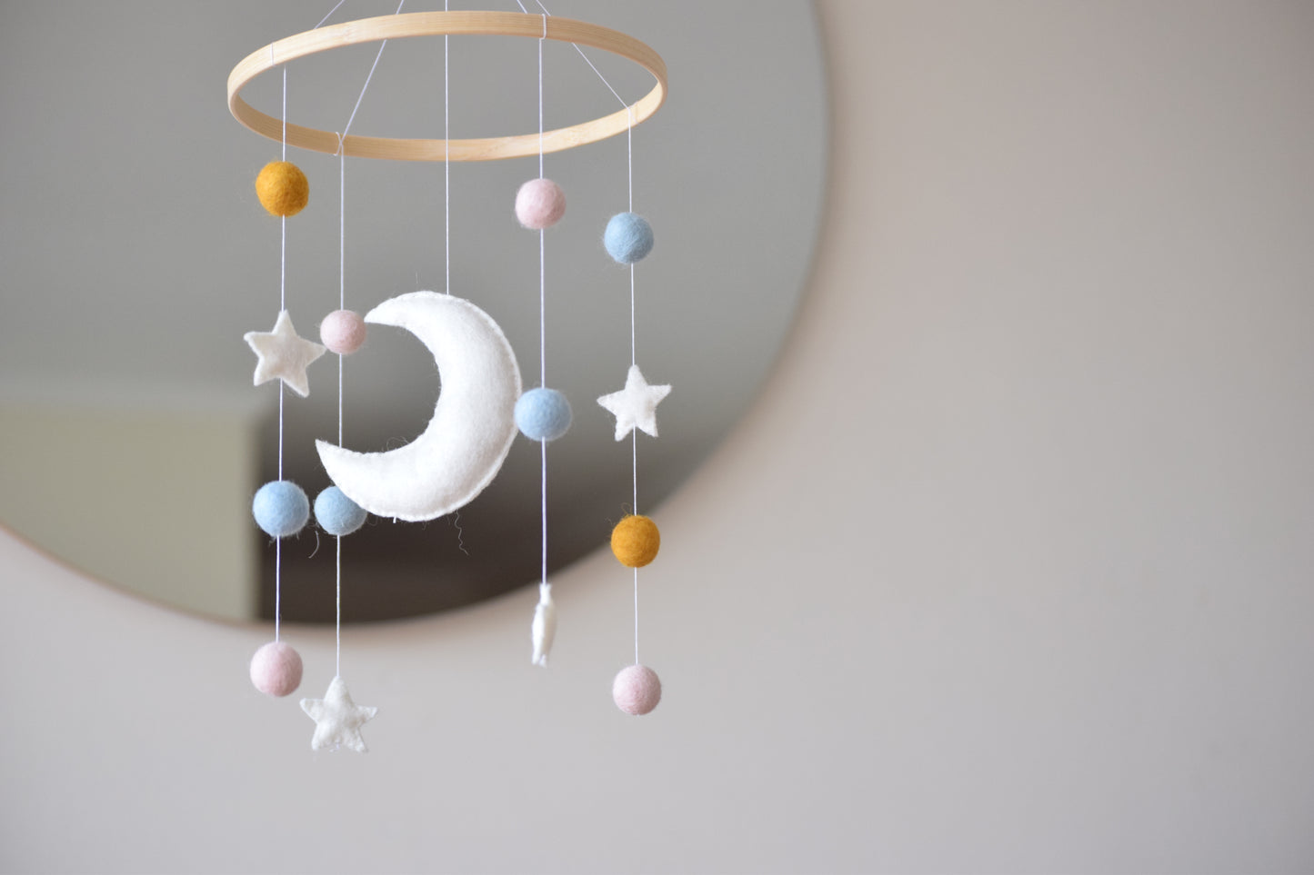 Móvil Luna y Estrellas
