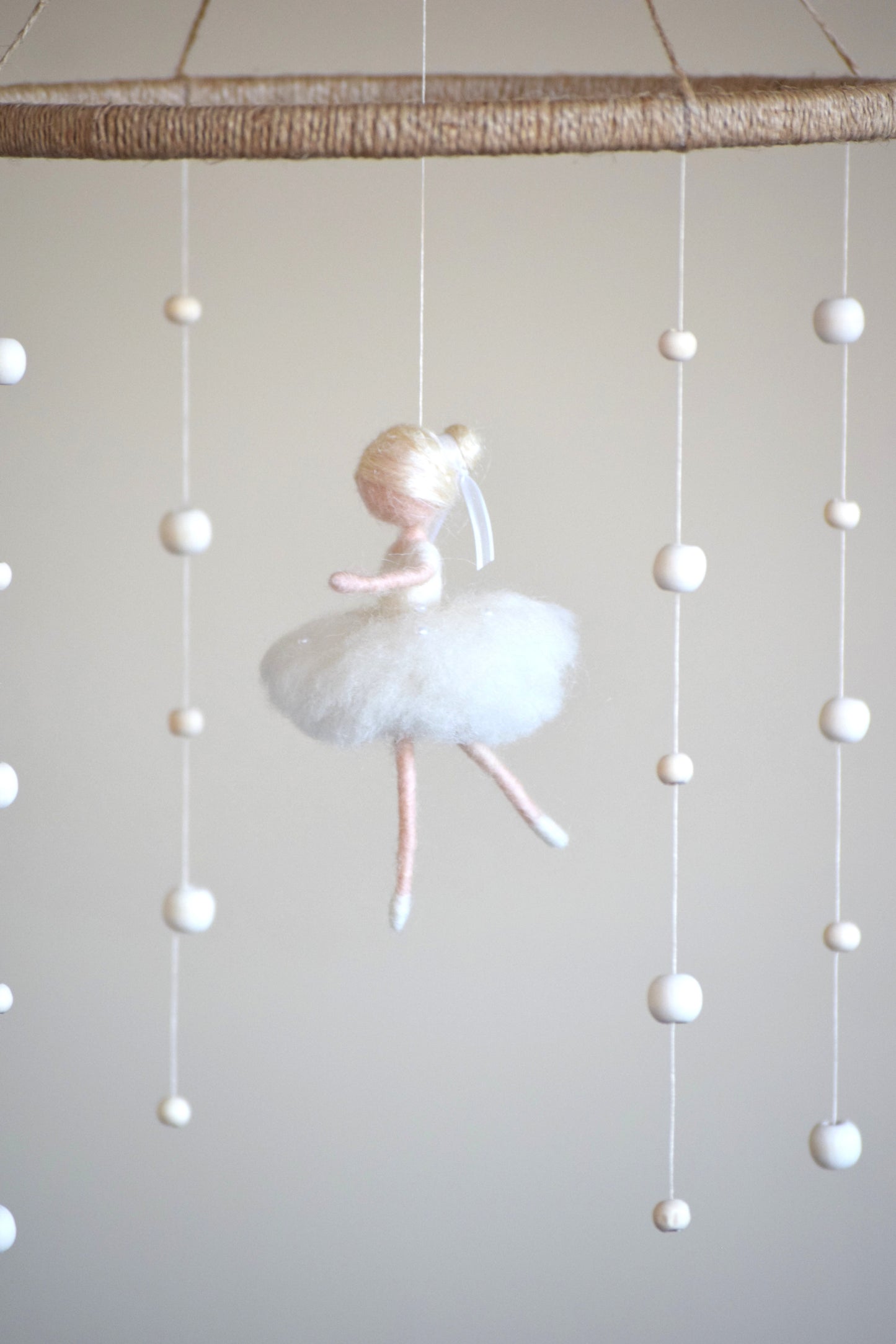 Móvil bailarina