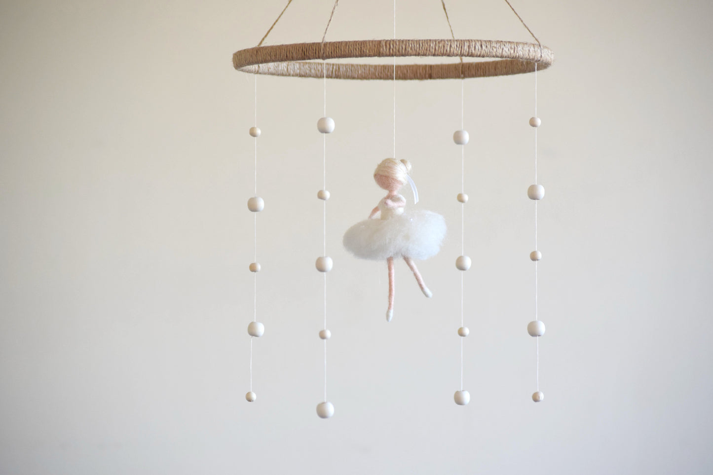 Móvil bailarina