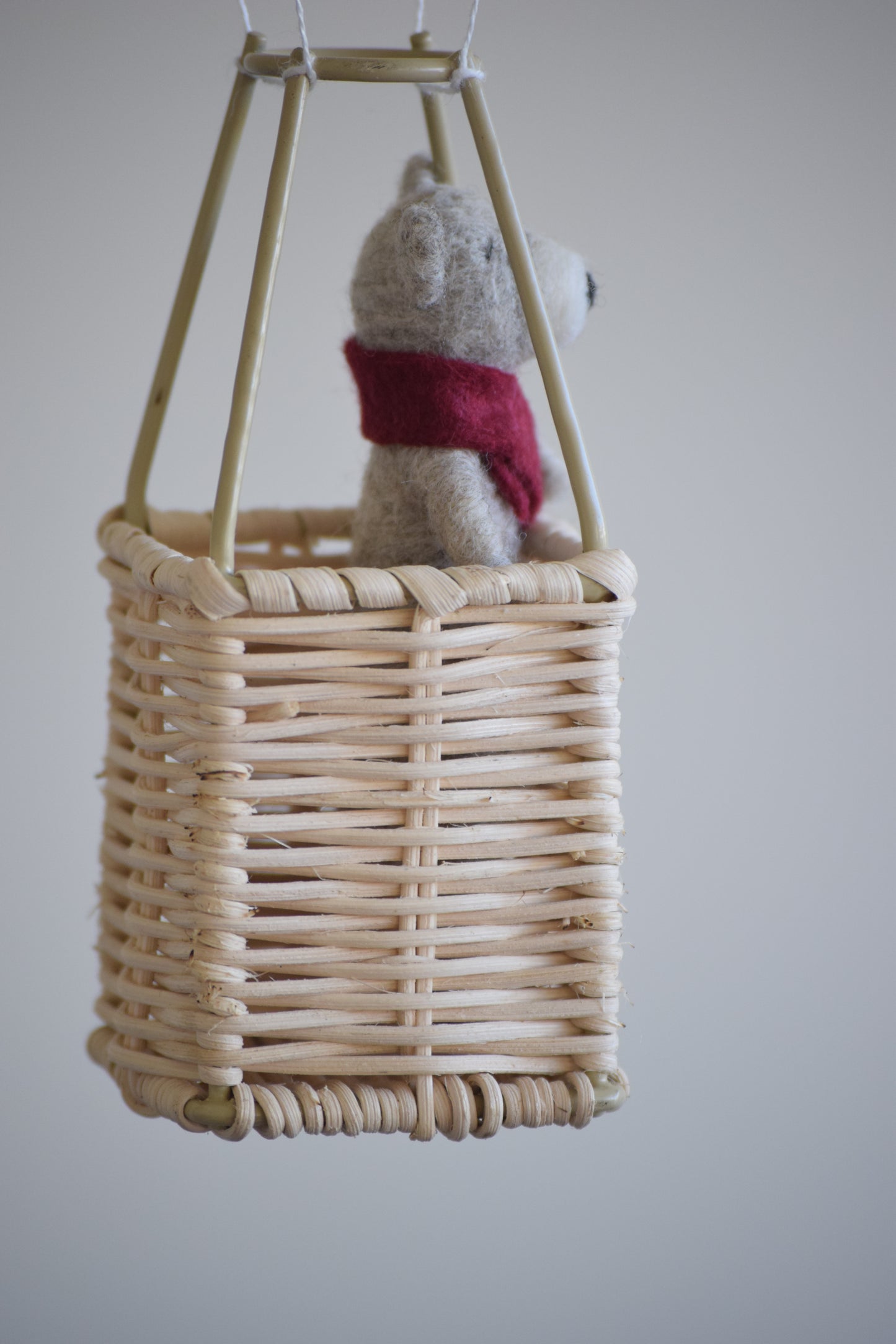 Móvil globo aerostático con osito