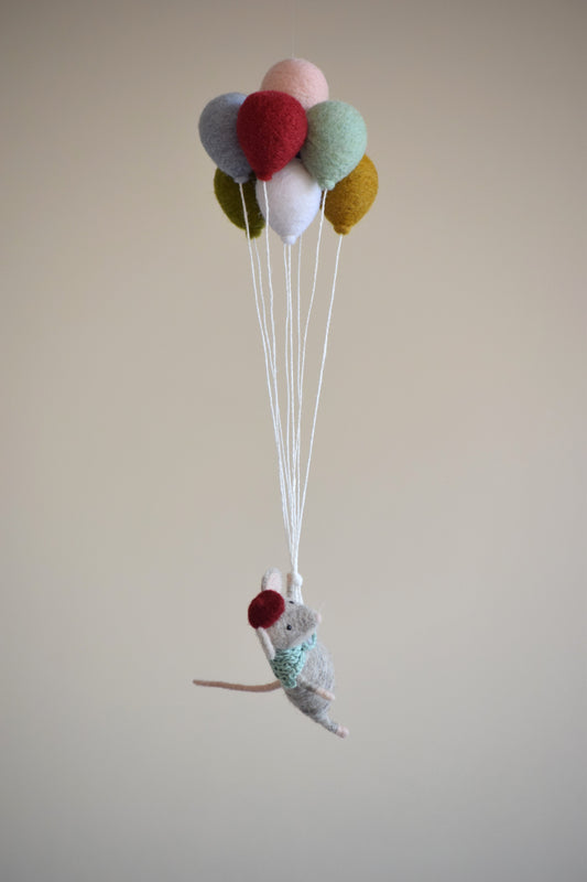 Móvil ratón con globos