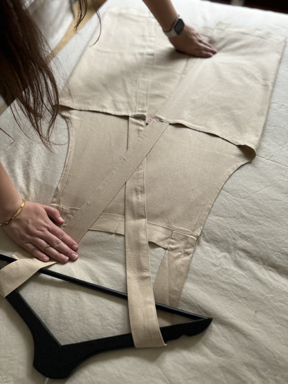 Delantal Beige