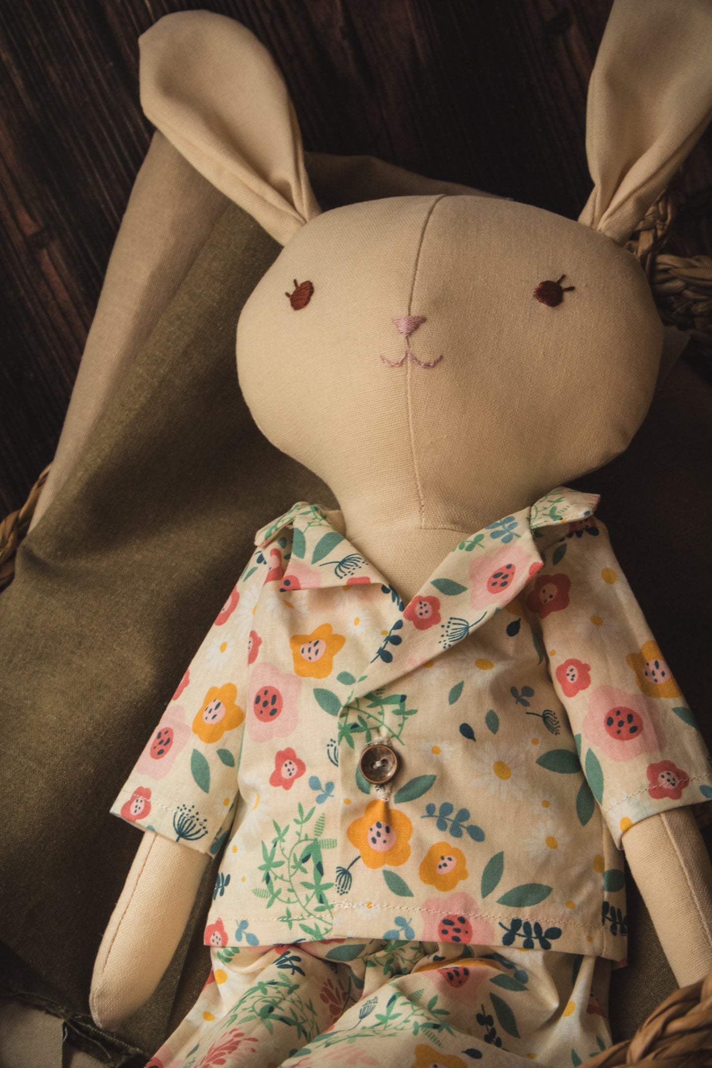 Conejita de lino orejas cortas