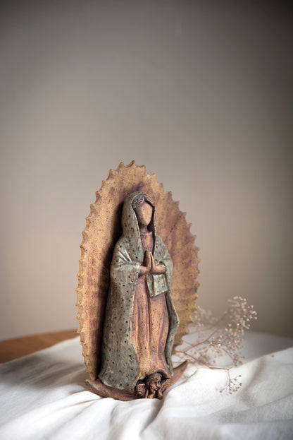 Virgen de cerámica Guadalupe