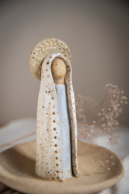 Plato de cerámica con virgen - Blanca (M)
