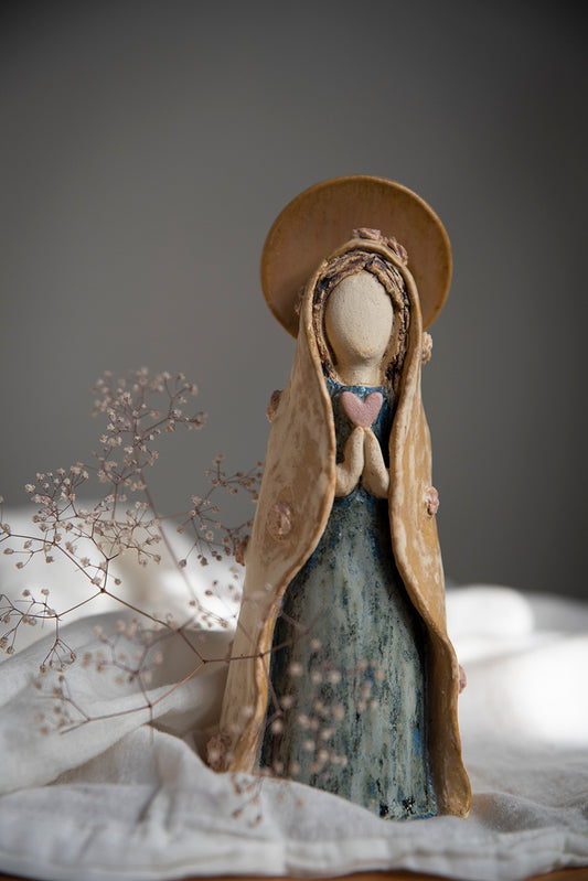 Virgen de cerámica Manto con Flores
