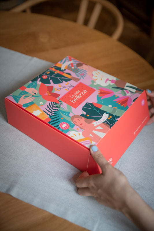 Caja Belleza con un masaje de relajación en Selfclub