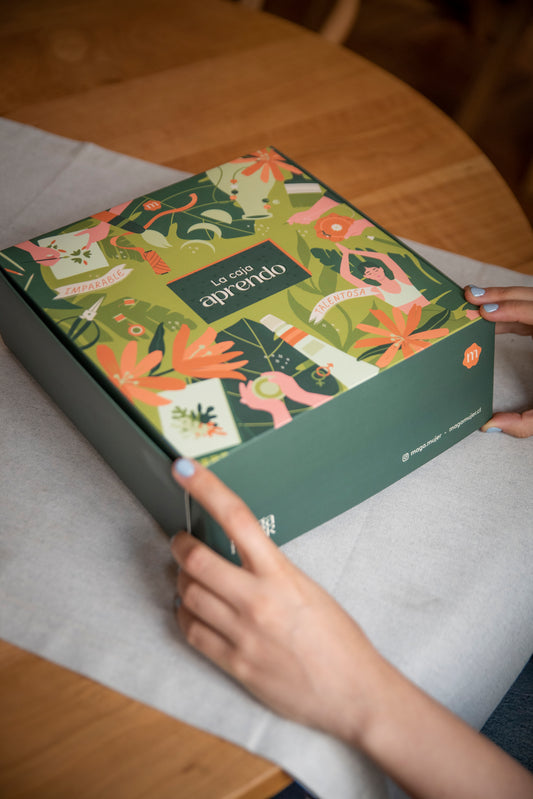 Caja Aprendo taller libera tu closet