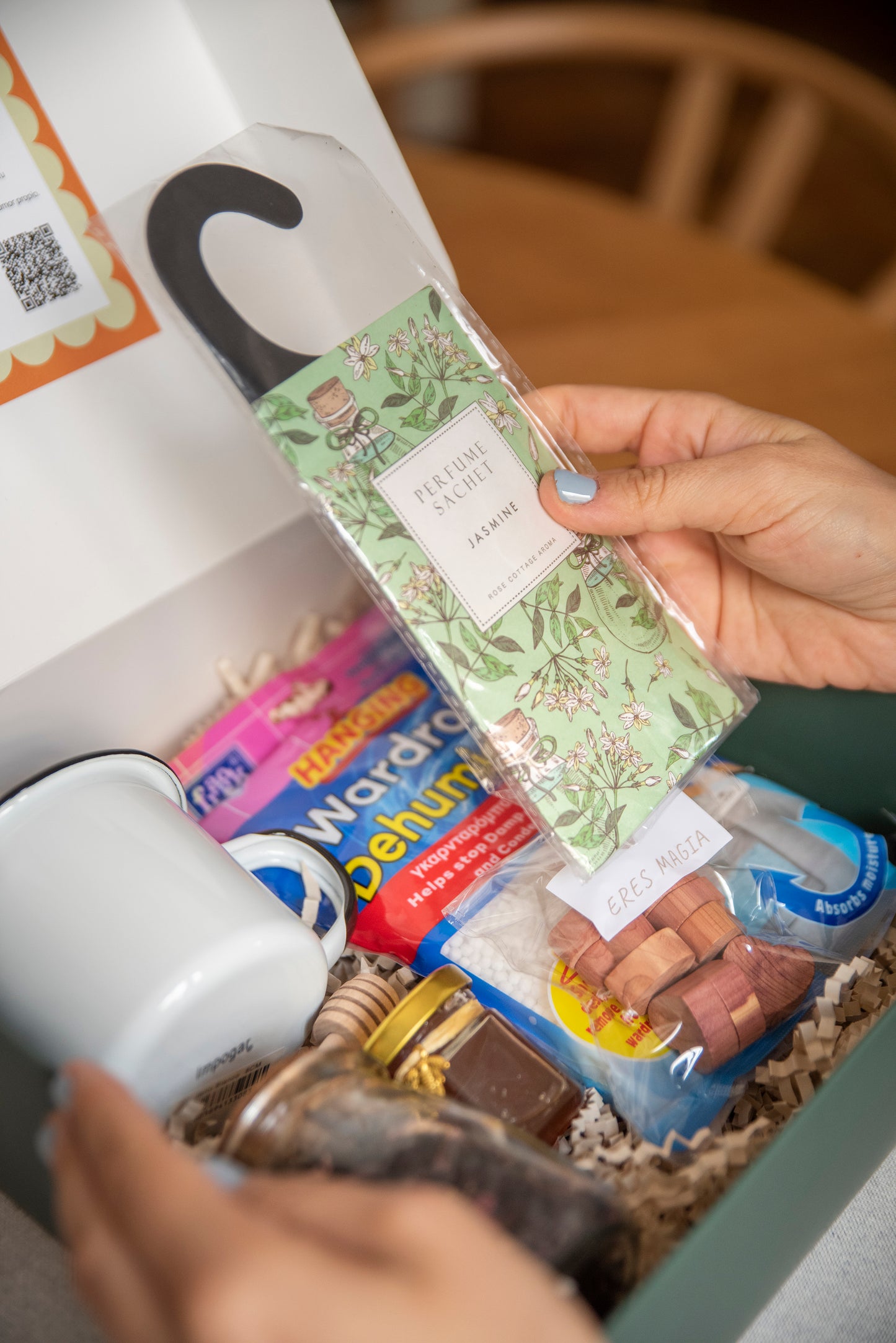 Caja Aprendo taller libera tu closet