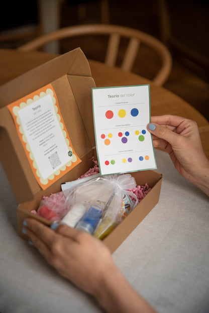 Caja Aprendo con taller teoría del color