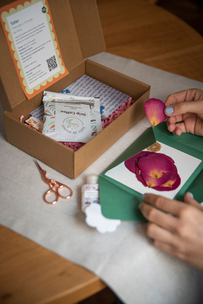 Caja Aprendo con taller prensado y armado de rosas