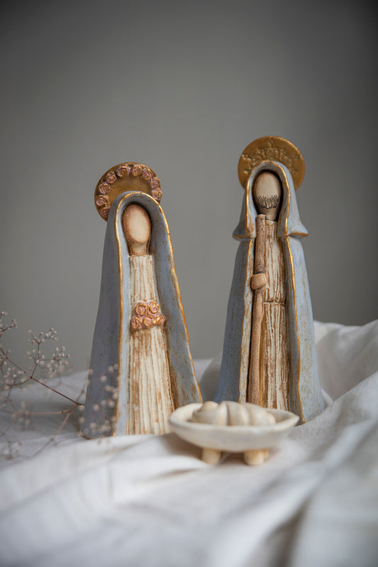 Pesebre de cerámica manto celeste