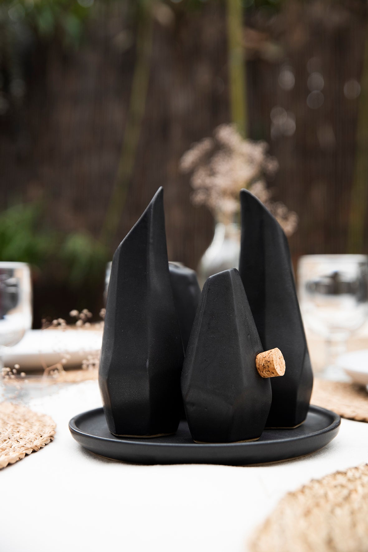 Alcuza geométrica negra