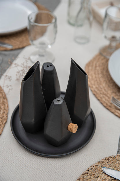 Alcuza geométrica negra